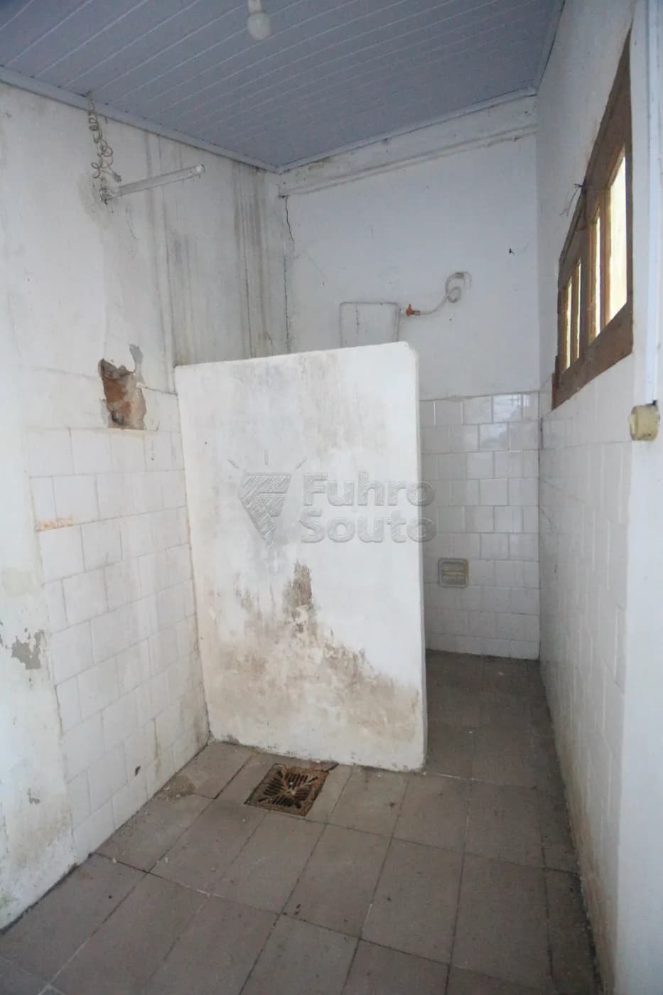 lgyo6-pelotas-comercial-casa-centro-07-06-2025_00-12-48-13.webp