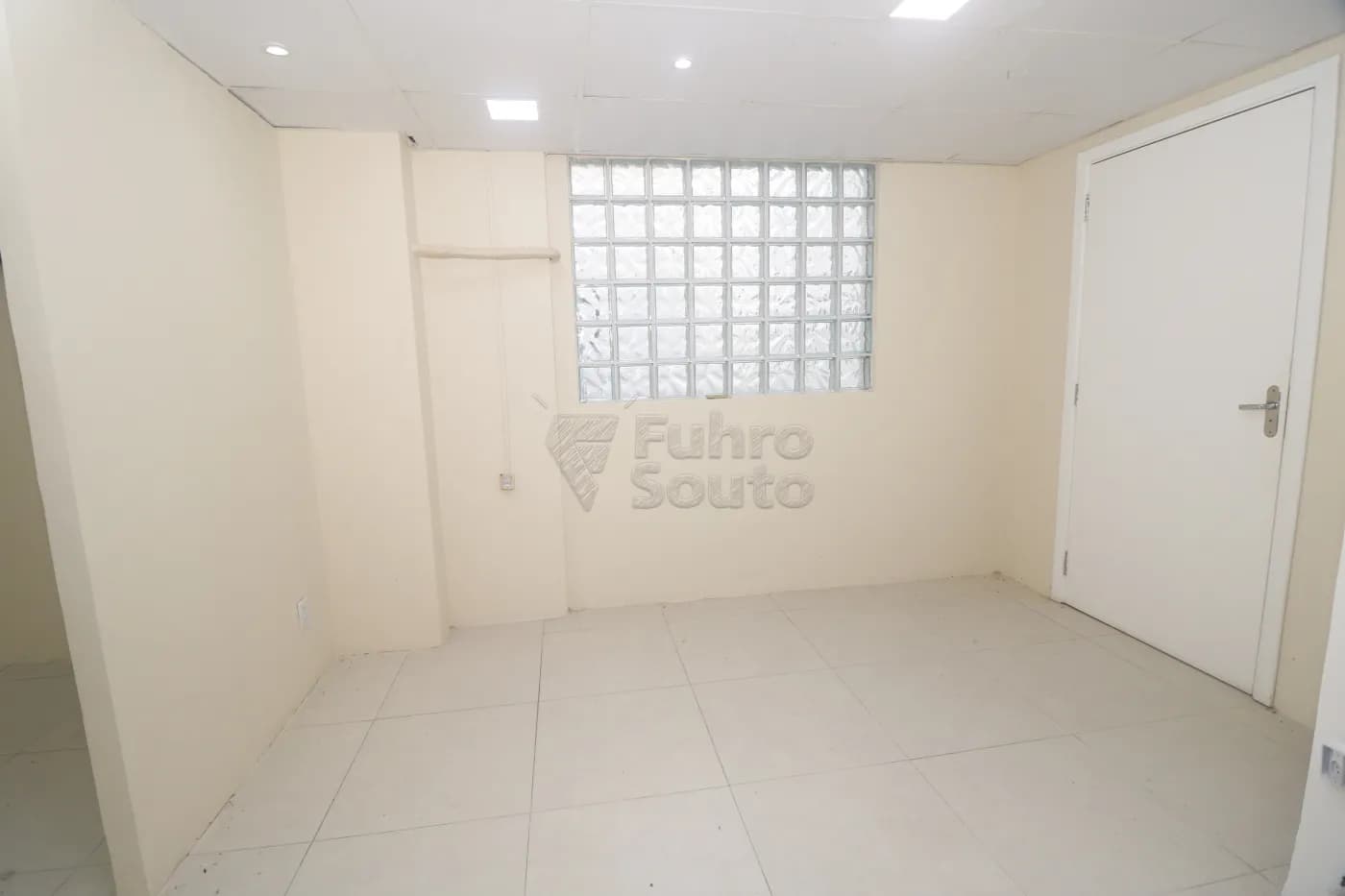 lhcn9p-pelotas-comercial-loja-em-condominio-centro-22-05-2026_01-28-34-6a0fdb72ea3bf.webp