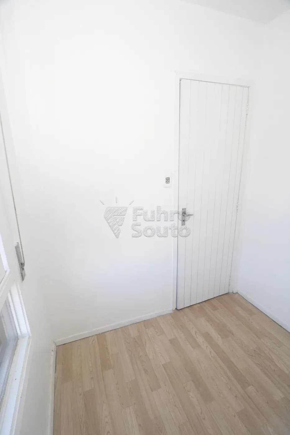 li02ui-pelotas-apartamento-padrao-centro-27-05-2026_01-14-11-6a166f937c654.webp
