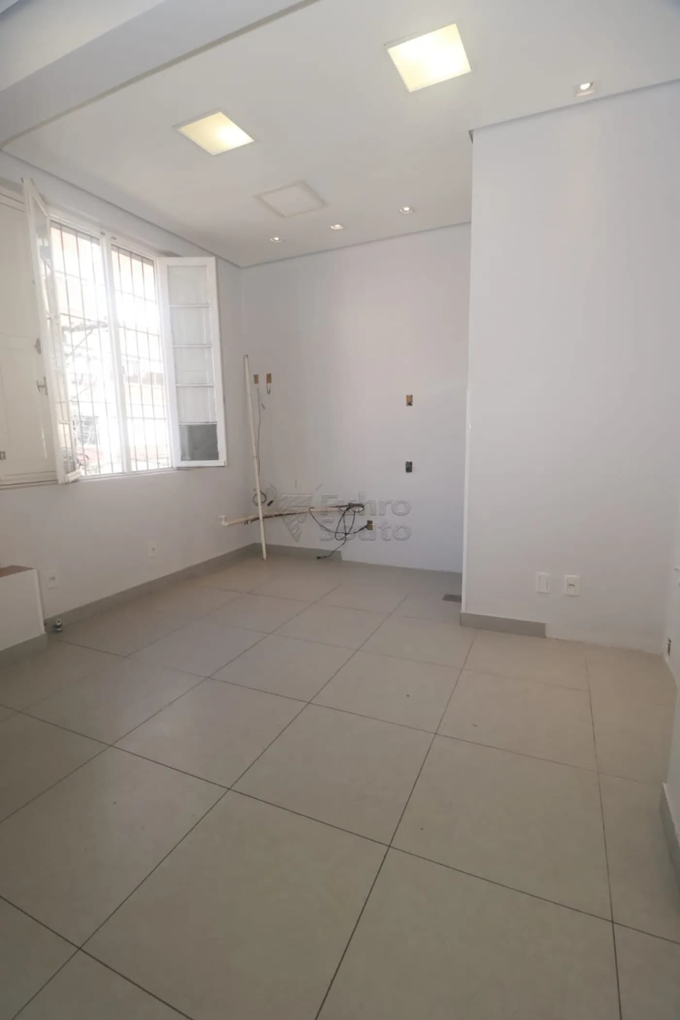 li4f8k-pelotas-comercial-sala-fora-de-condominio-centro-12-03-2026_18-12-29-69b32c3d4f244.webp