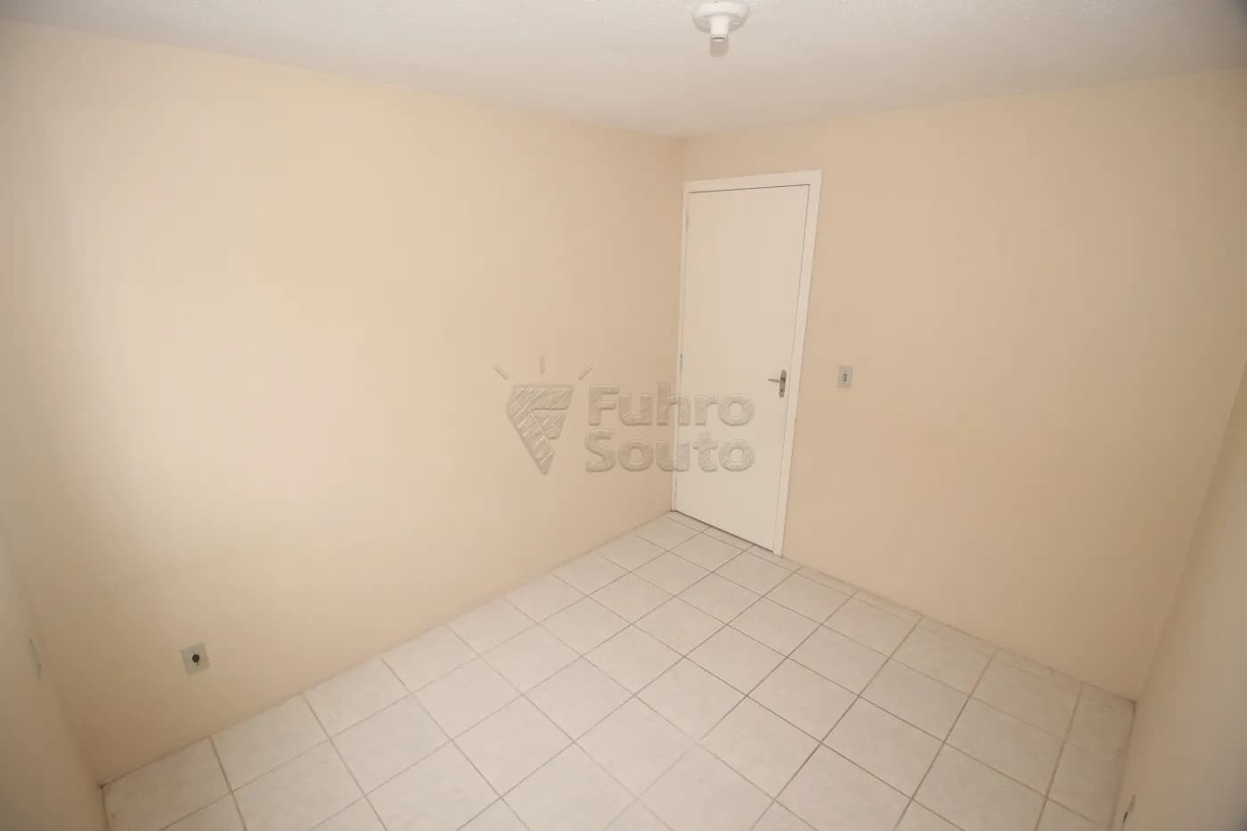 llump-pelotas-apartamento-padrao-fragata-11-07-2025_23-00-33-17.webp