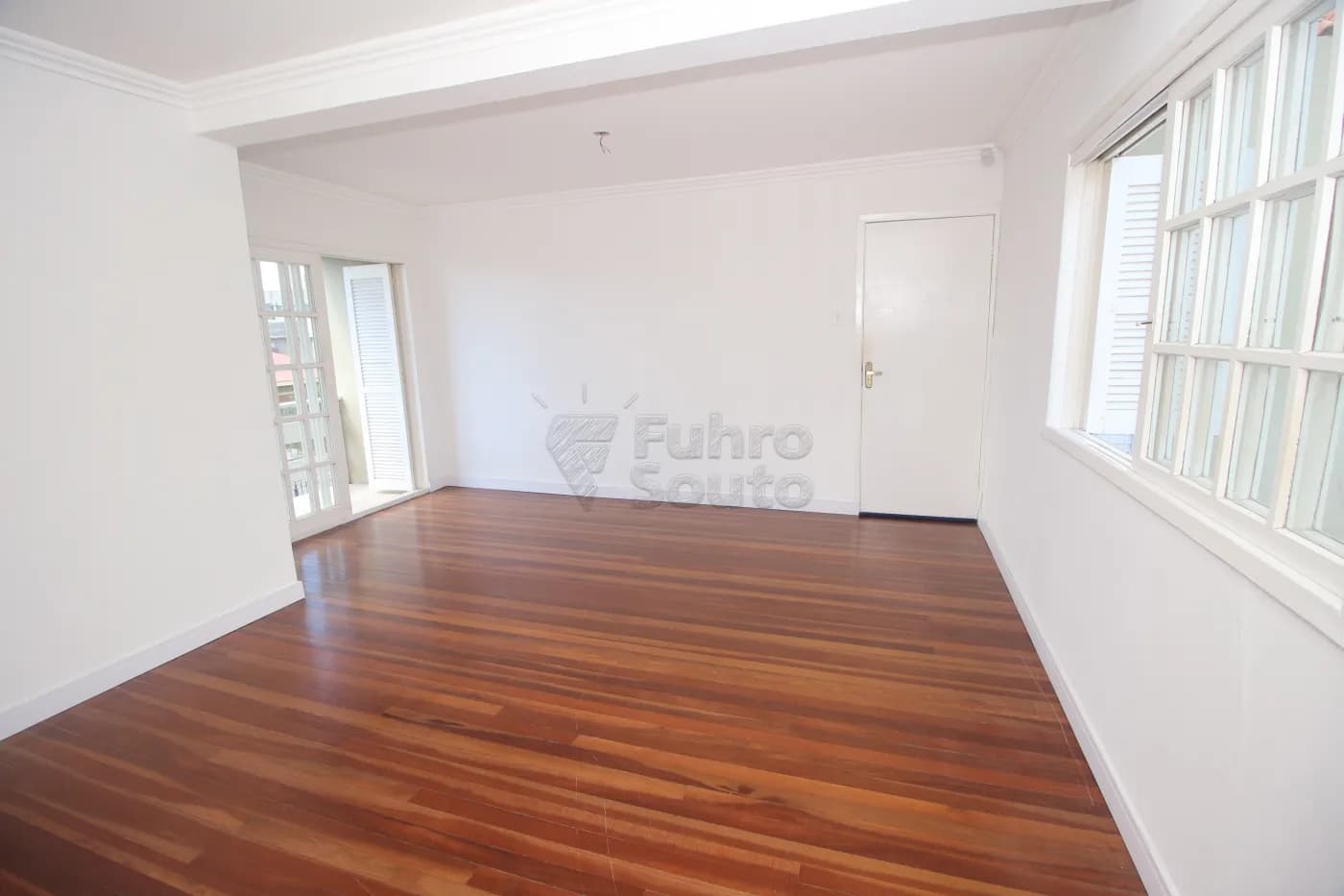 ln8h7n-pelotas-casa-padrao-centro-12-01-2025_03-34-47-37.webp