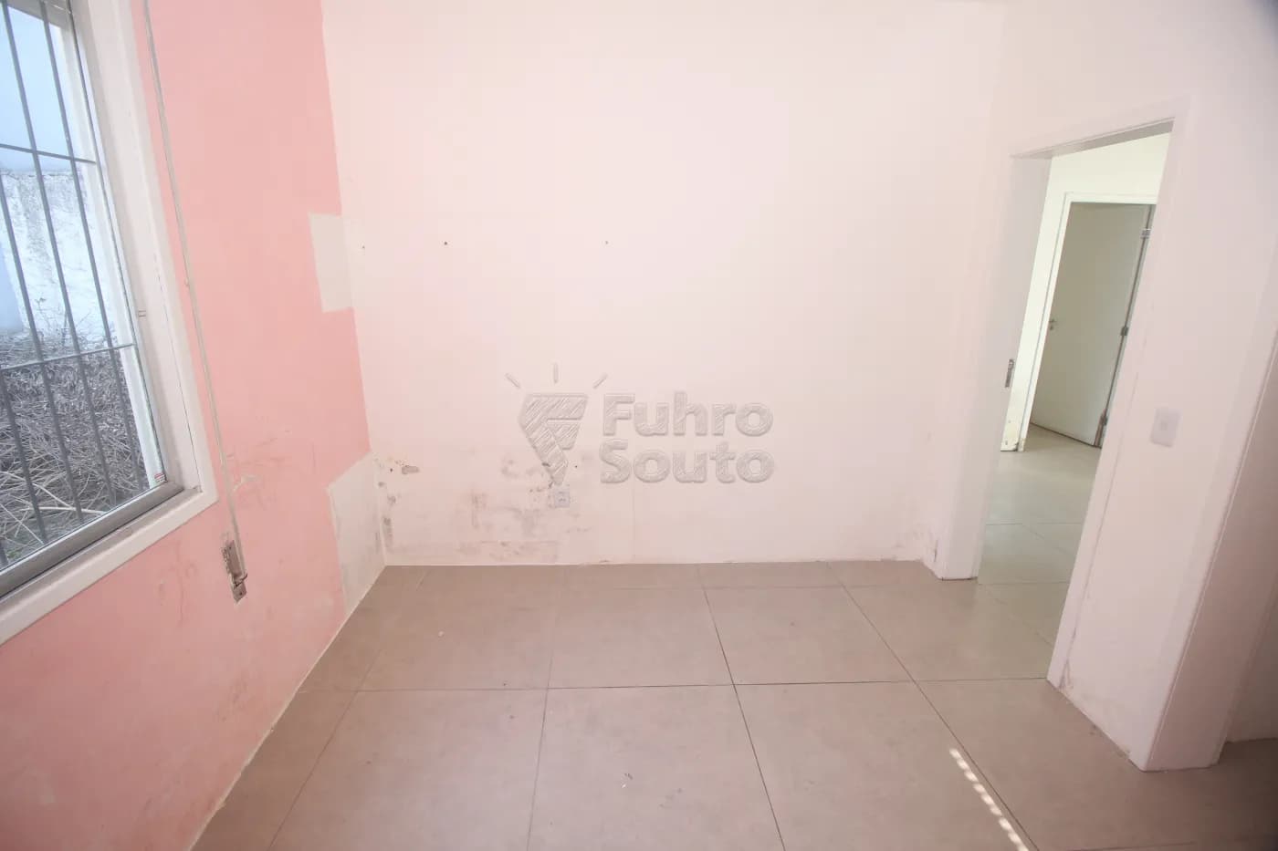 lwijb-pelotas-comercial-casa-centro-29-04-2025_00-08-50-16.webp