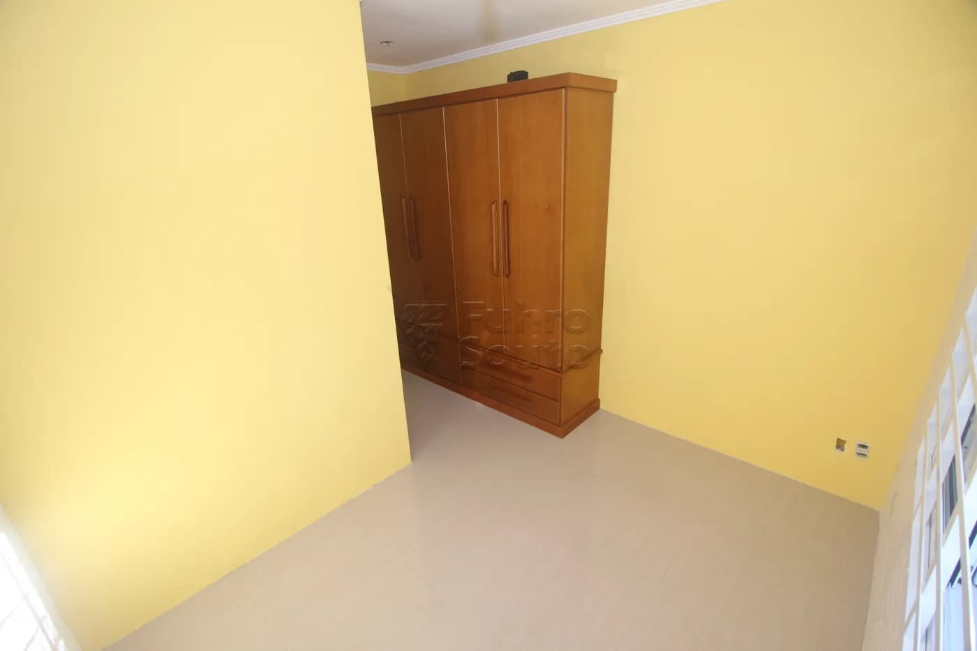 m02wmj-pelotas-casa-condominio-tres-vendas-14-02-2025_23-39-21-10.webp