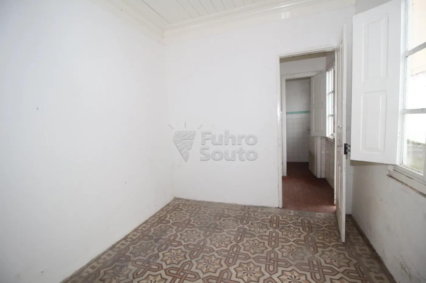m12qm2-pelotas-casa-padrao-centro-18-06-2024_16-06-09-14.webp