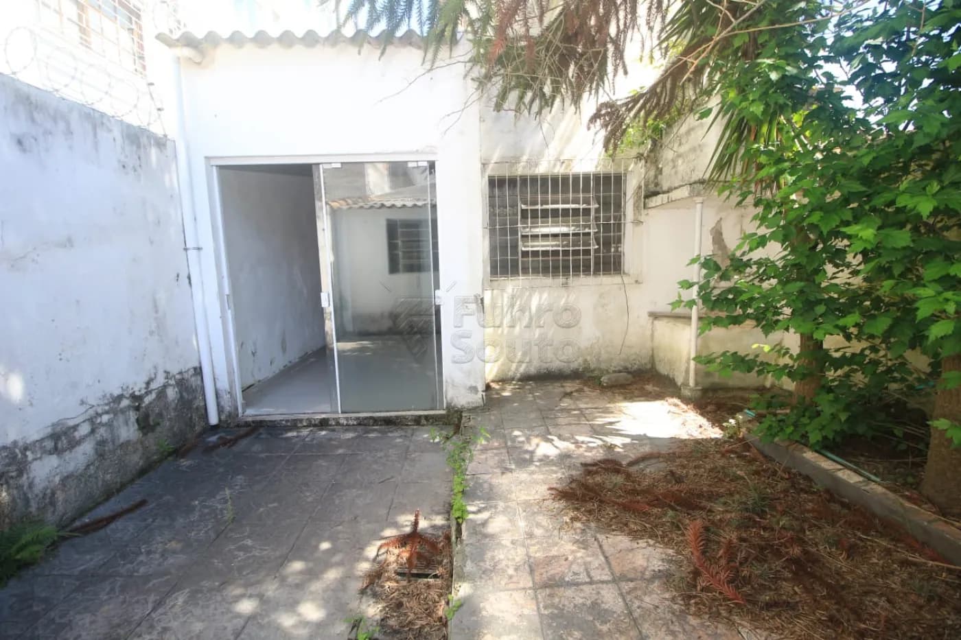 m1e4yx-pelotas-casa-padrao-centro-22-10-2025_11-40-34-36.webp