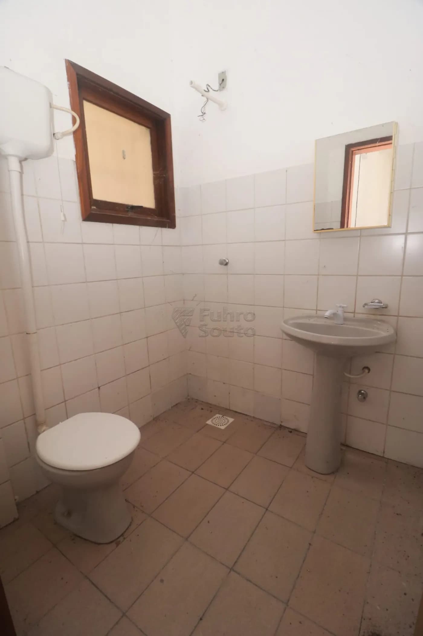 m328rs-pelotas-comercial-loja-em-condominio-centro-12-12-2025_13-36-13-693c447dd7f22.webp