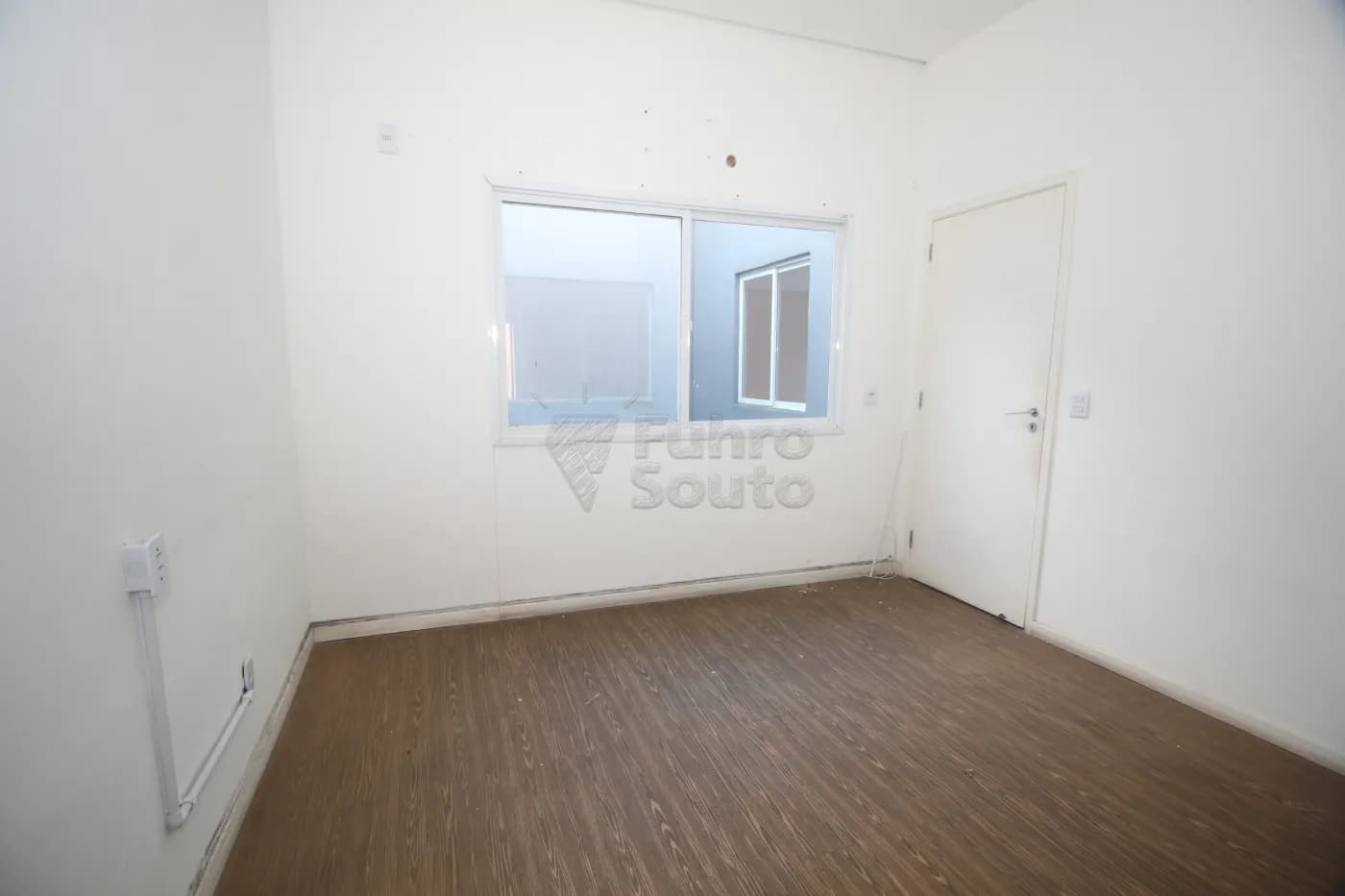 m4t4s-pelotas-comercial-casa-centro-20-02-2025_01-40-41-41.webp