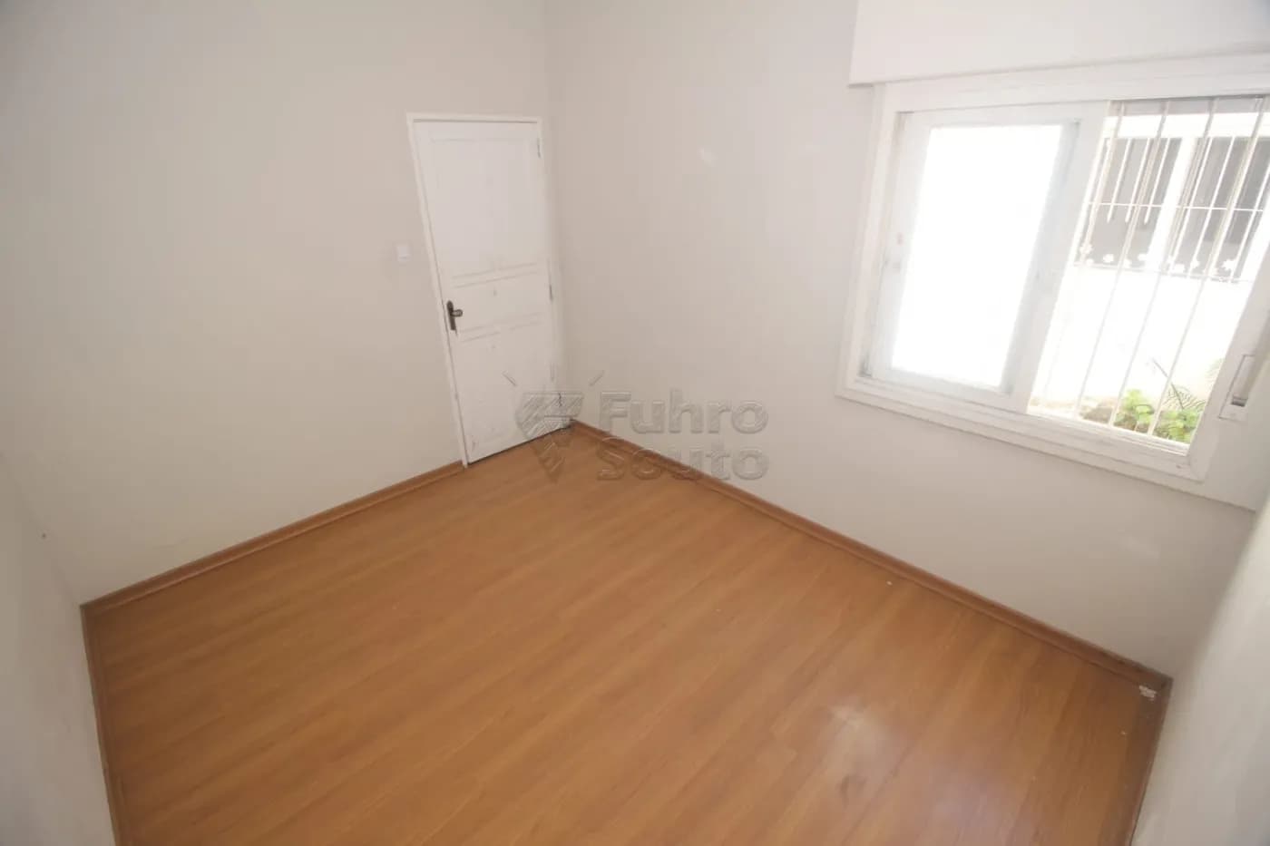 m6f8cf-pelotas-casa-padrao-centro-22-10-2025_11-40-23-16.webp