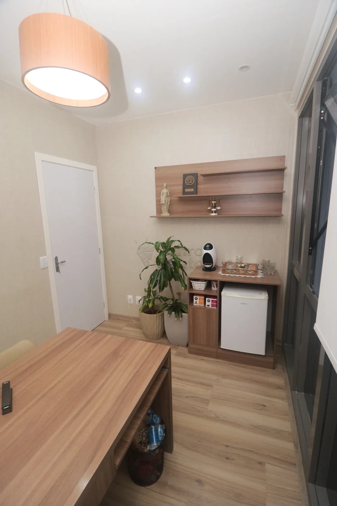 mdbfar-pelotas-comercial-sala-em-condominio-areal-24-04-2026_23-39-19-69ec2957ba714.webp