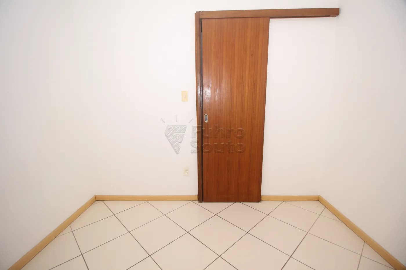 mi7ipr-pelotas-apartamento-padrao-centro-18-12-2024_02-59-52-7.webp