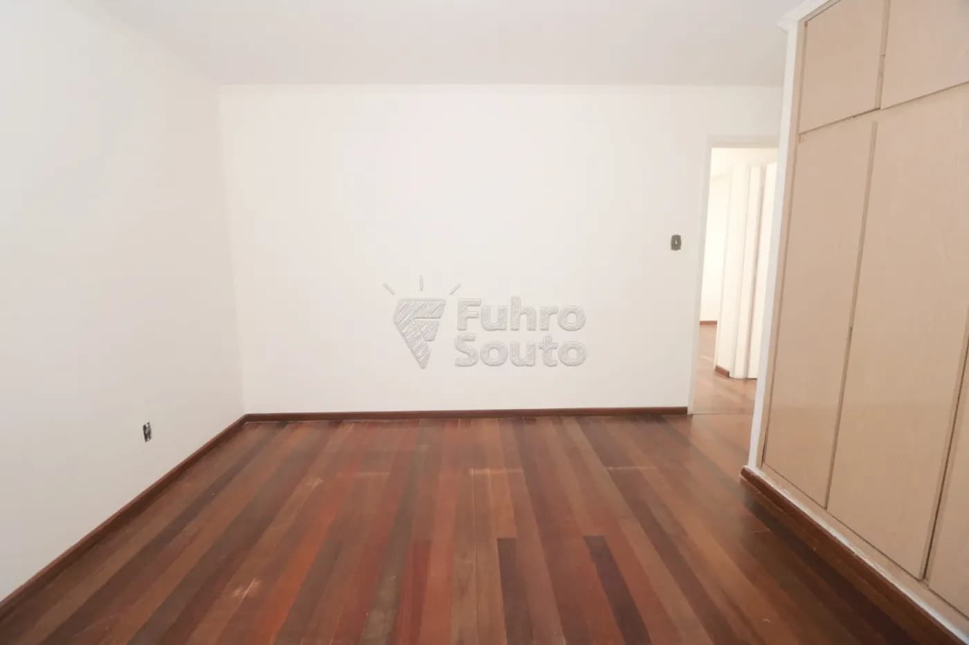 miku1-pelotas-casa-padrao-centro-03-03-2026_13-53-45-69a71219a9c68.webp