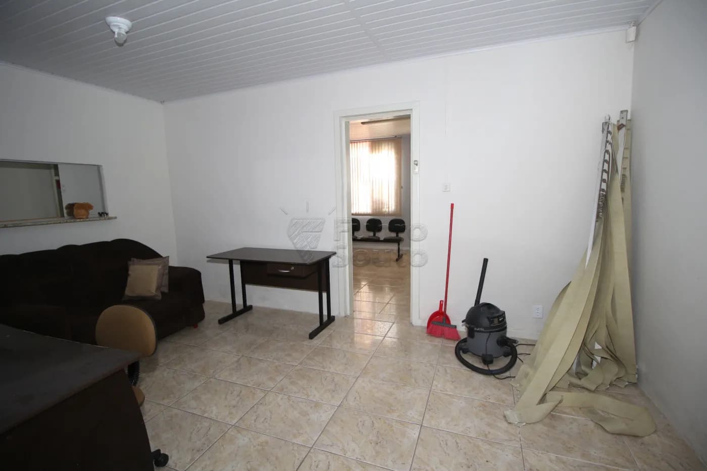 mkha0n-pelotas-casa-padrao-centro-22-03-2024_23-31-04-7.webp
