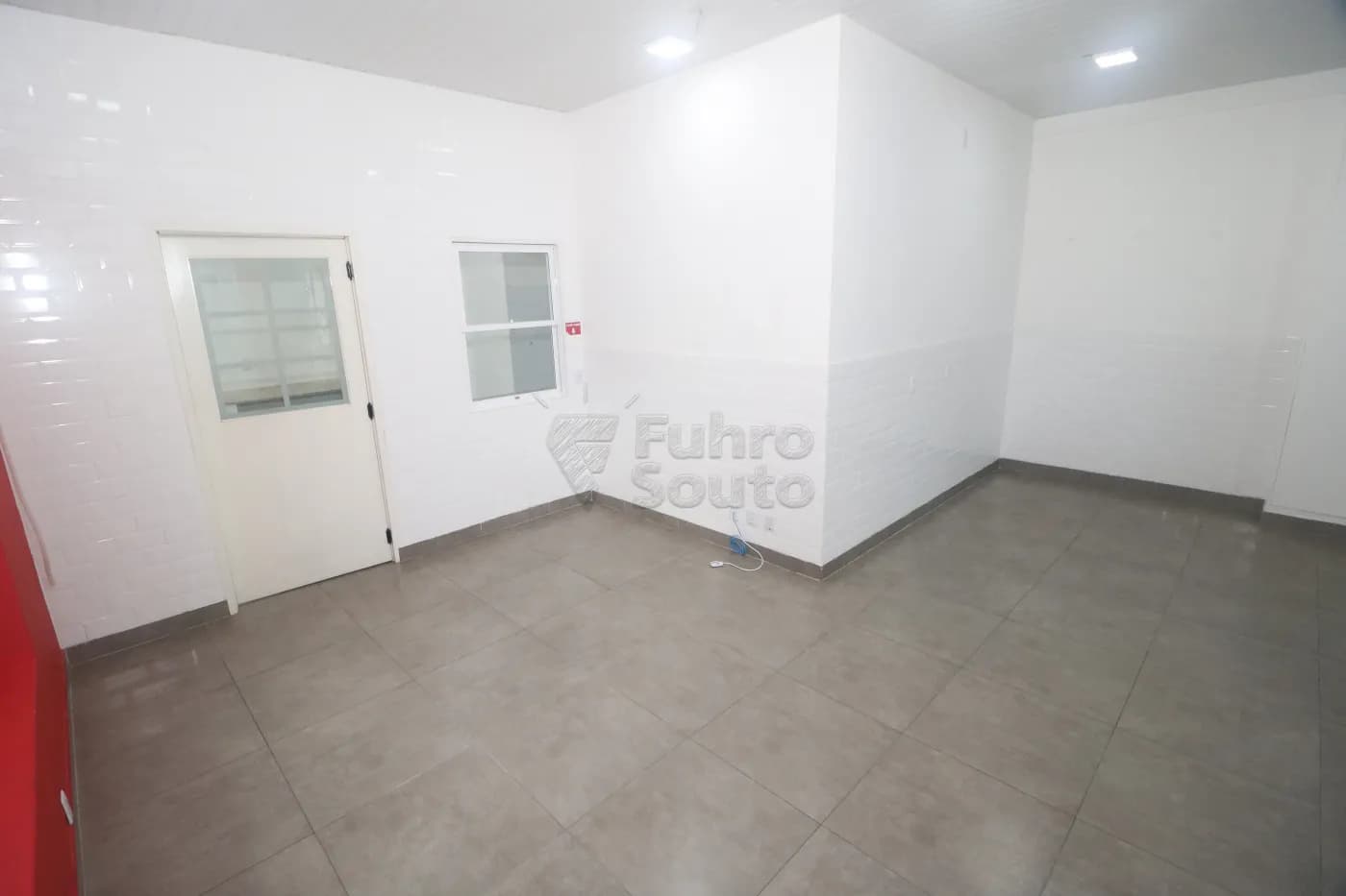 mldxf8-pelotas-comercial-sala-fora-de-condominio-centro-06-05-2026_00-23-38-69fab43ac38c4.webp