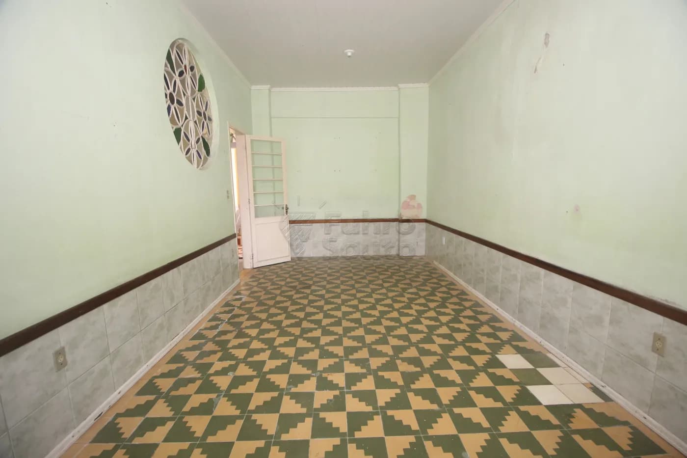 mn9j7i-pelotas-casa-padrao-centro-22-01-2025_00-24-45-38.webp