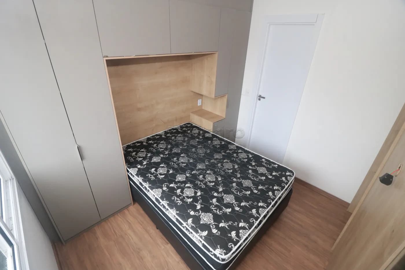 mqoios-pelotas-apartamento-loft--studio-centro-09-12-2025_21-35-44-6938c06084eb1.webp