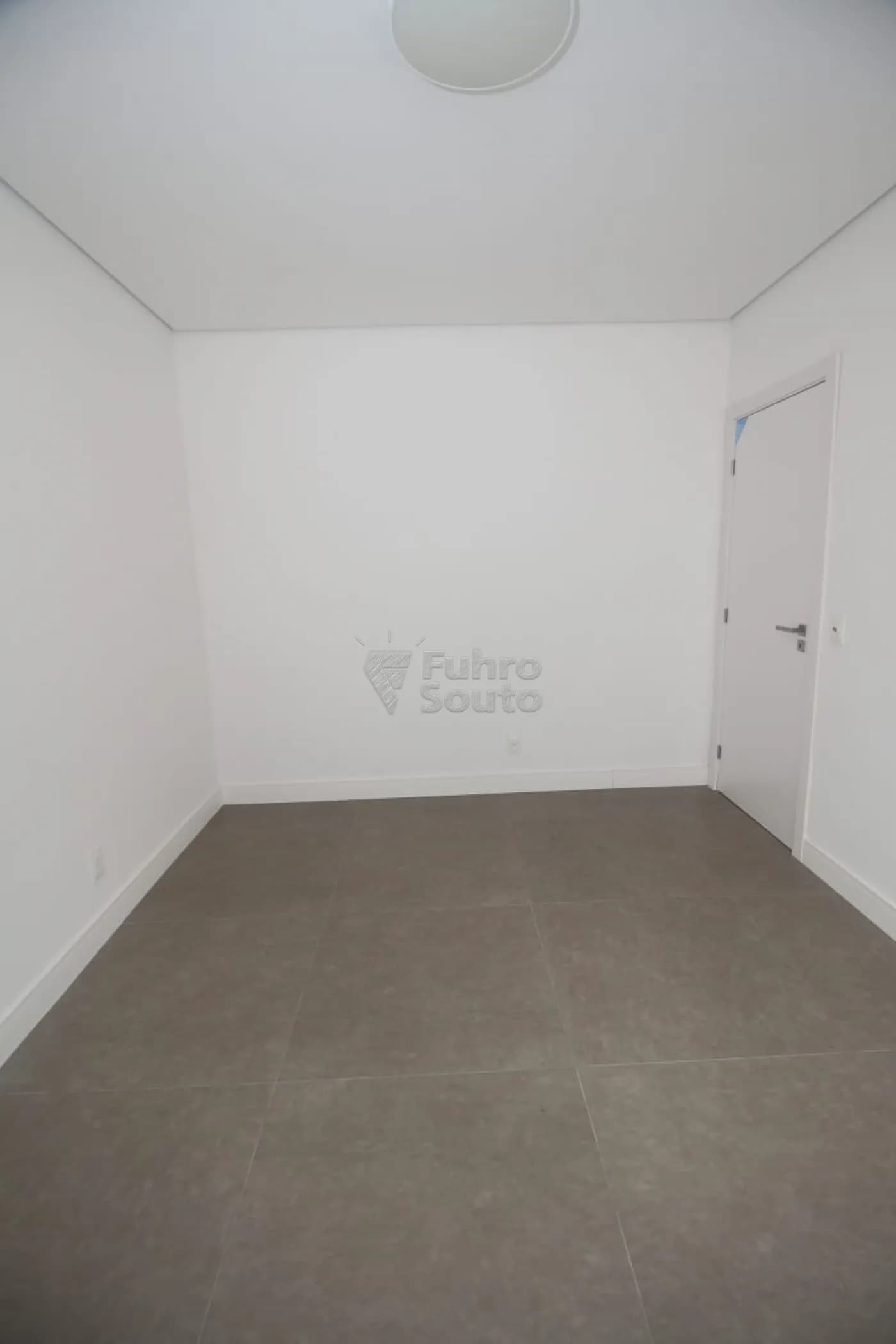 ms122-pelotas-apartamento-padrao-centro-15-07-2025_17-25-47-13.webp
