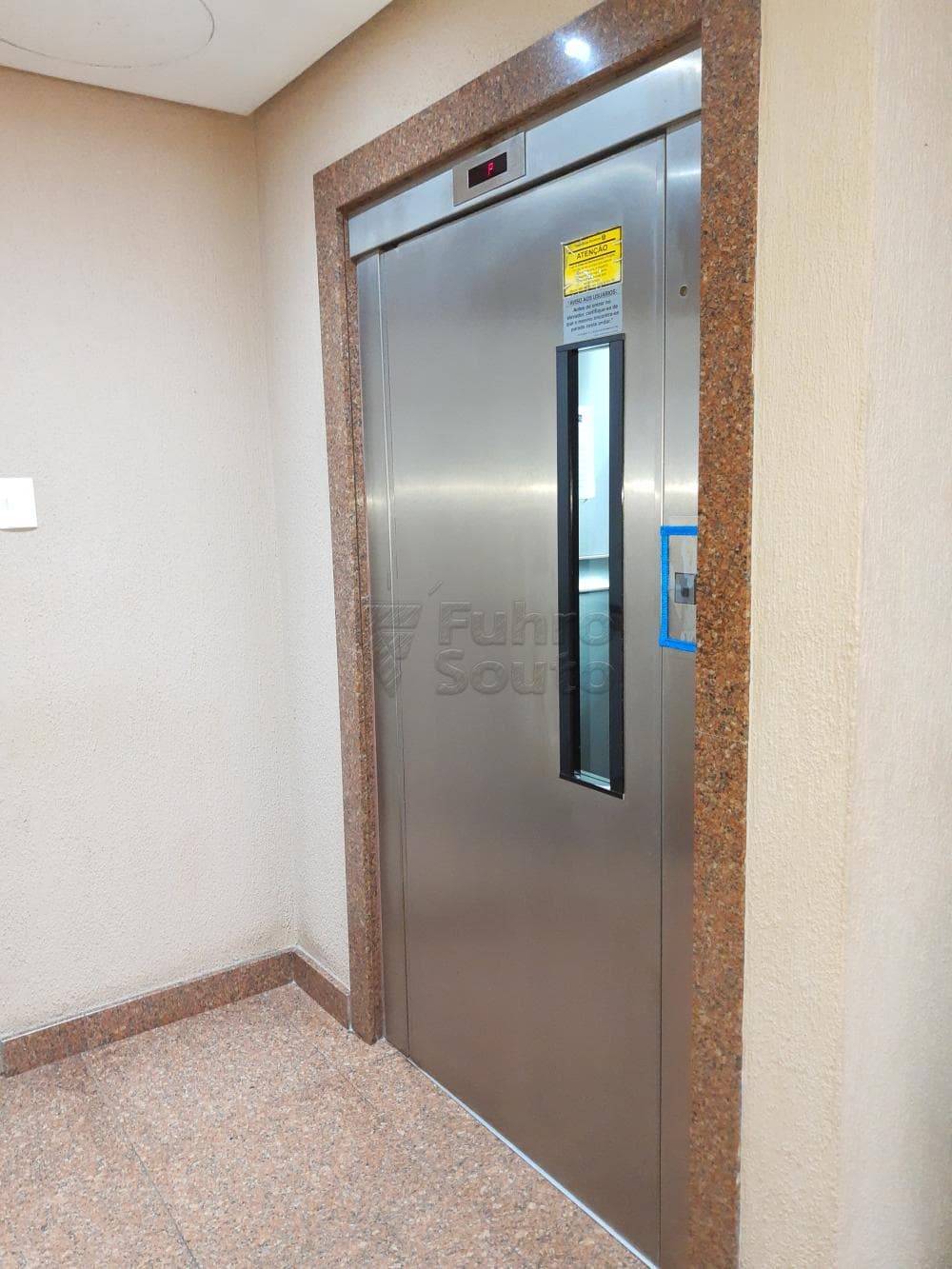 mt5e1i-pelotas-centro-rembrandt-16-07-2021_22-24-19-4.jpg