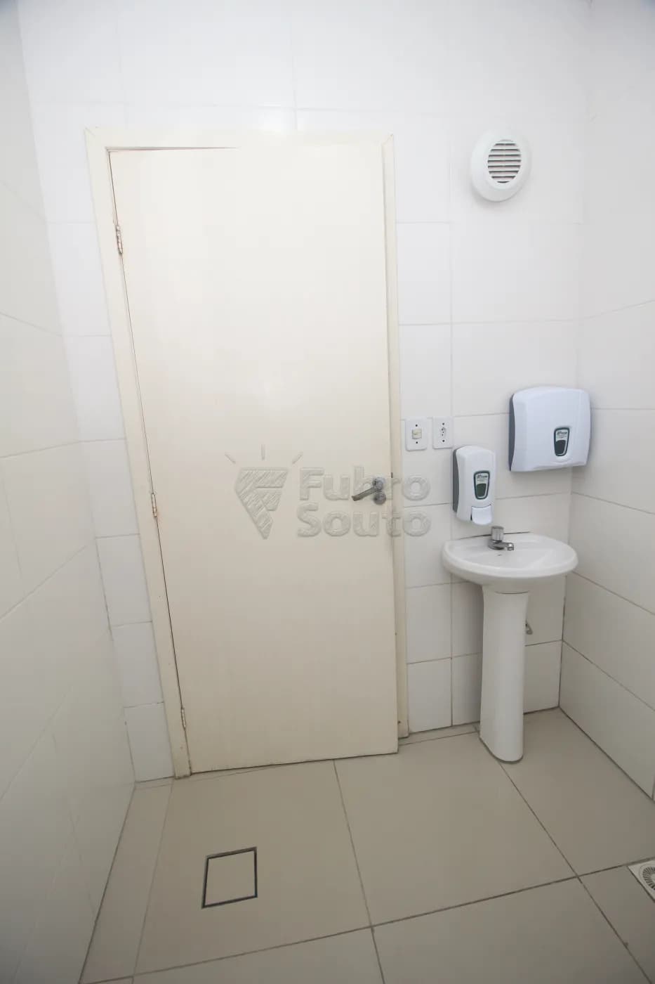 nelarp-pelotas-comercial-predio-centro-24-09-2025_23-29-58-30.webp