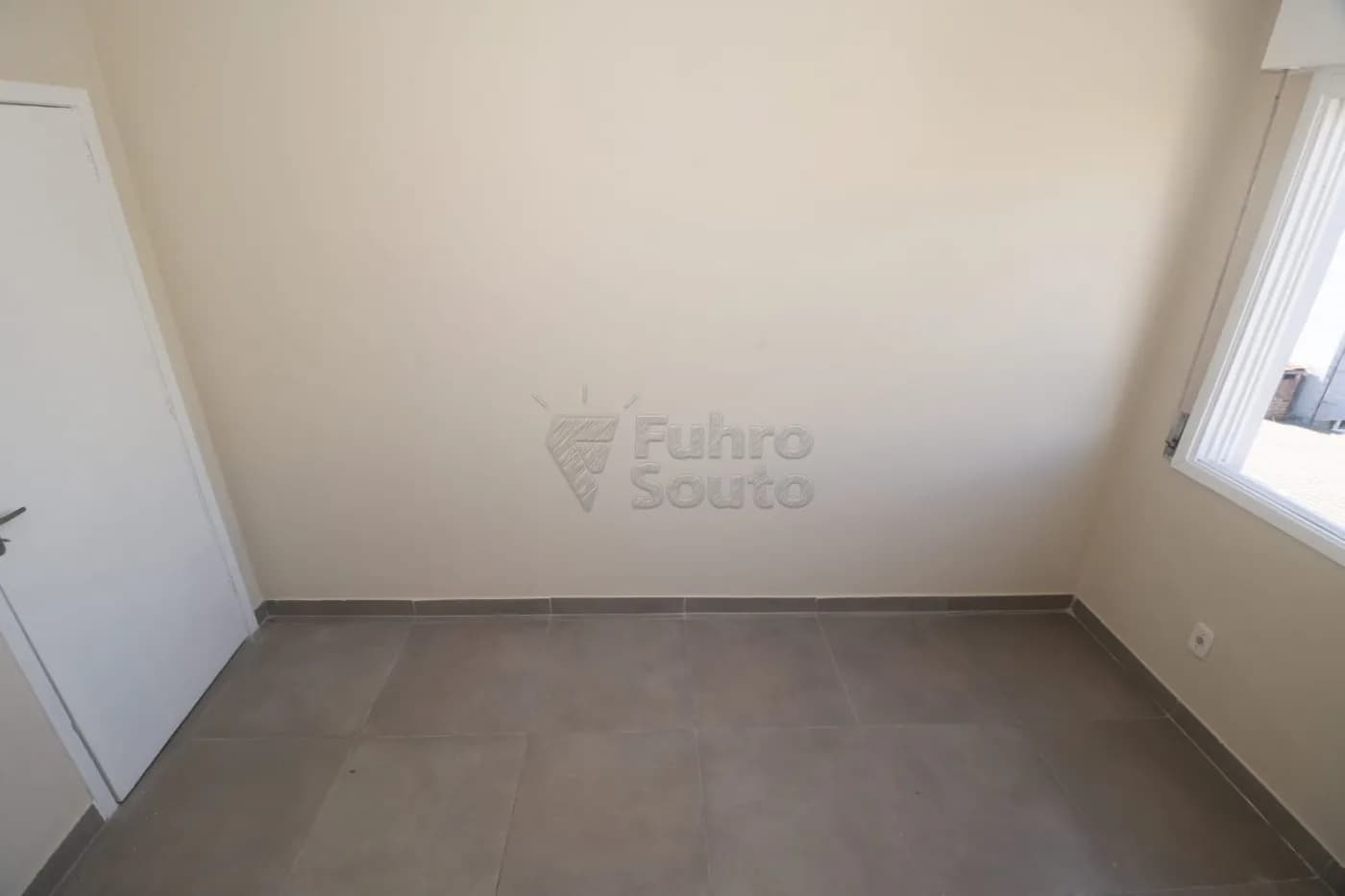 nr0z9-pelotas-apartamento-padrao-centro-21-05-2026_18-00-14-6a0f725ed89f8.webp