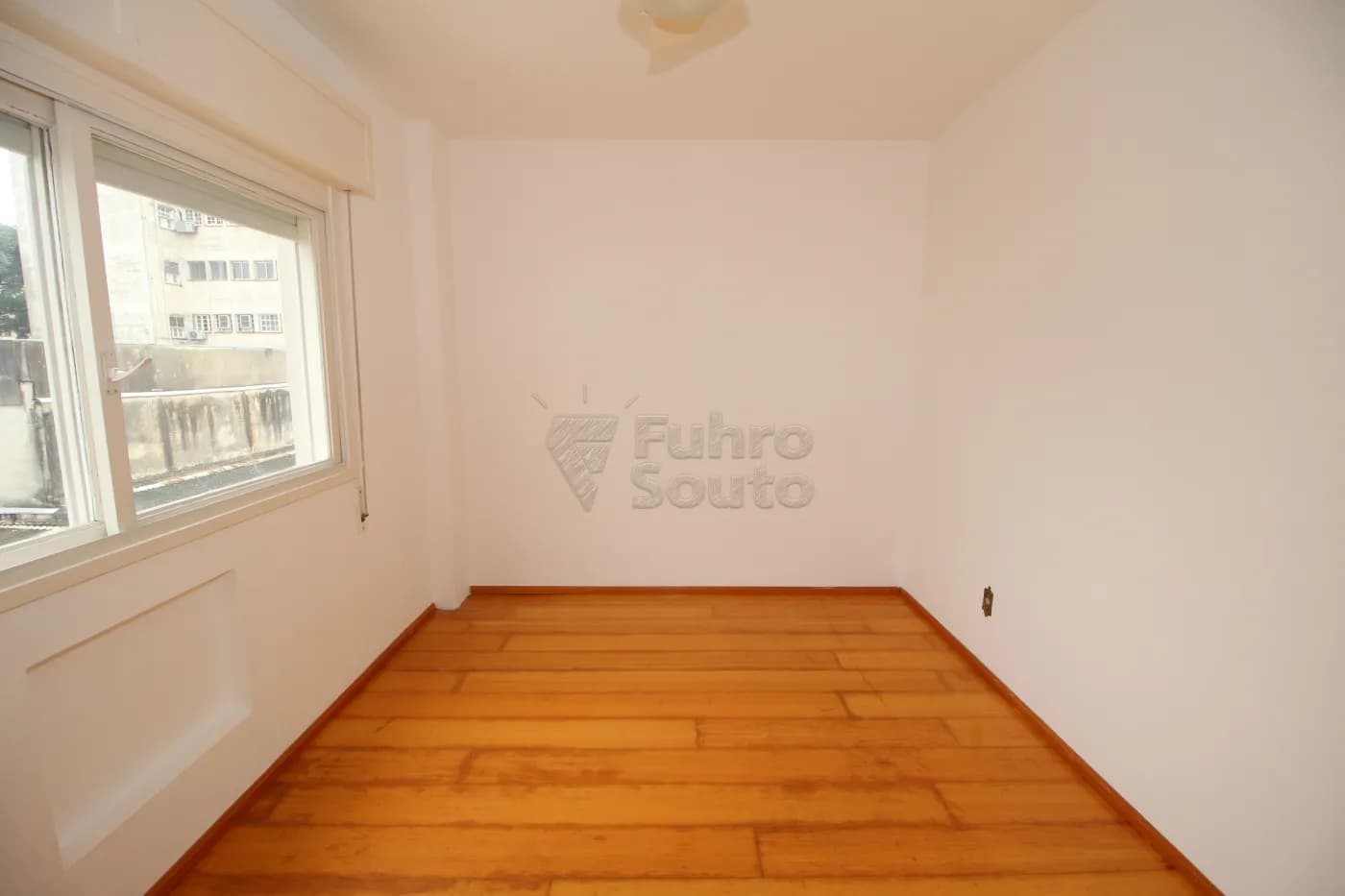 nv7uqs-pelotas-apartamento-padrao-centro-29-02-2024_00-33-54-7.webp
