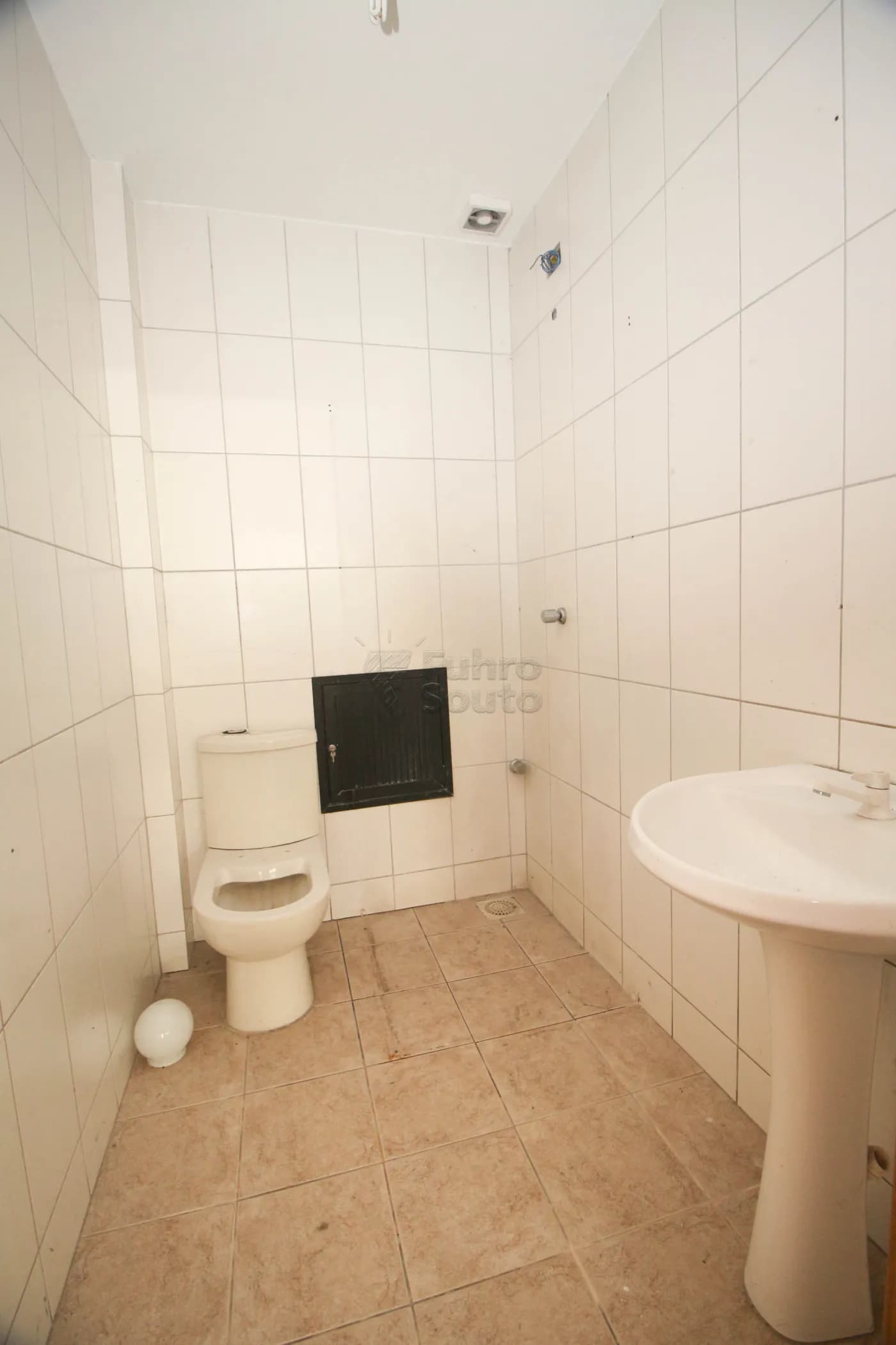 o4xc0f-pelotas-comercial-sala-em-condominio-centro-25-07-2024_23-28-29-6.webp