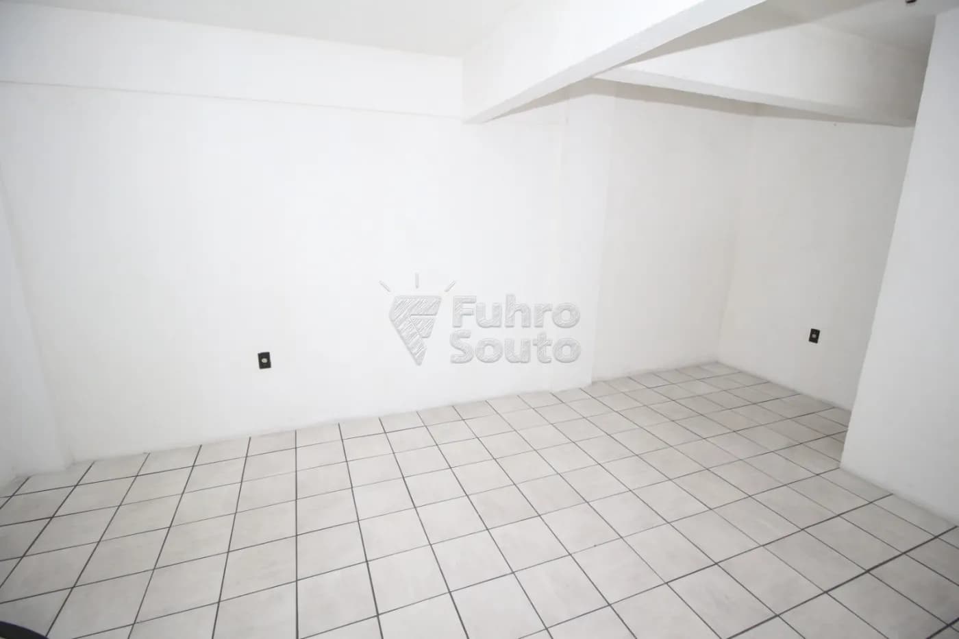 ojzrxe-pelotas-comercial-sala-em-condominio-centro-30-04-2024_16-35-02-5.webp