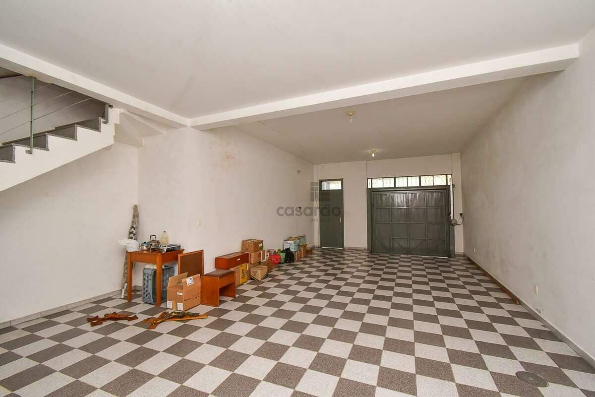ooxxj-casa-comercial-8-quartos-no-pelotas-garagem.jpg