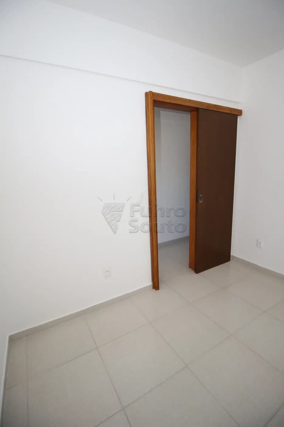p29nbs-pelotas-apartamento-padrao-centro-16-05-2024_00-45-56-7.webp