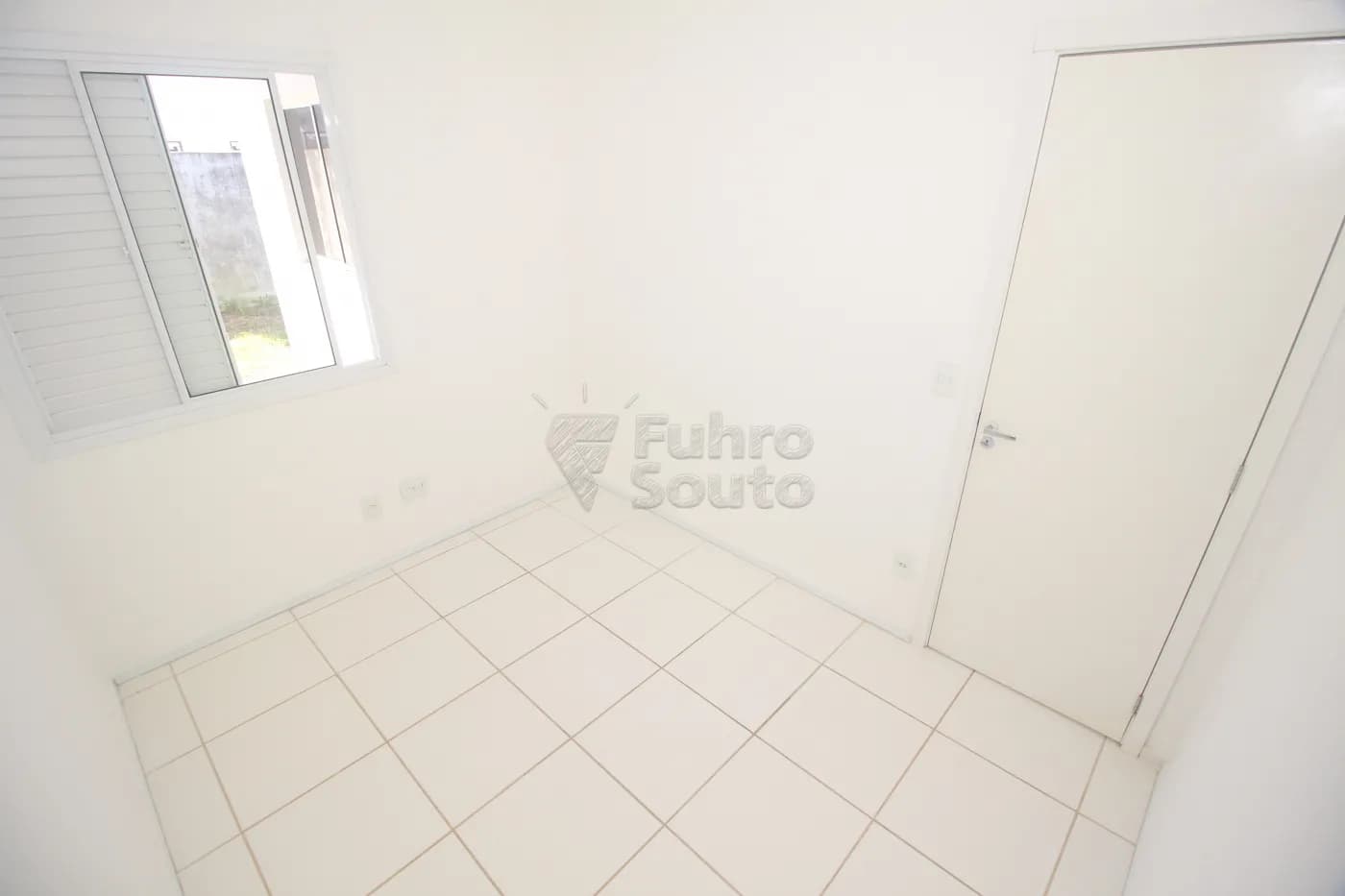 pelotas-casa-condominio-areal-02-07-2025_22-04-00-16.webp