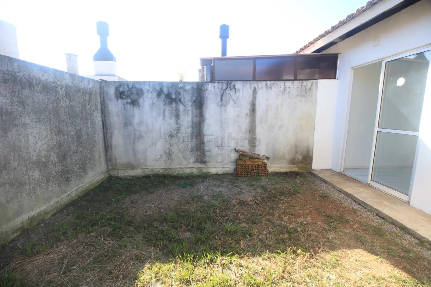 pelotas-casa-condominio-areal-02-07-2025_22-04-07-21.webp