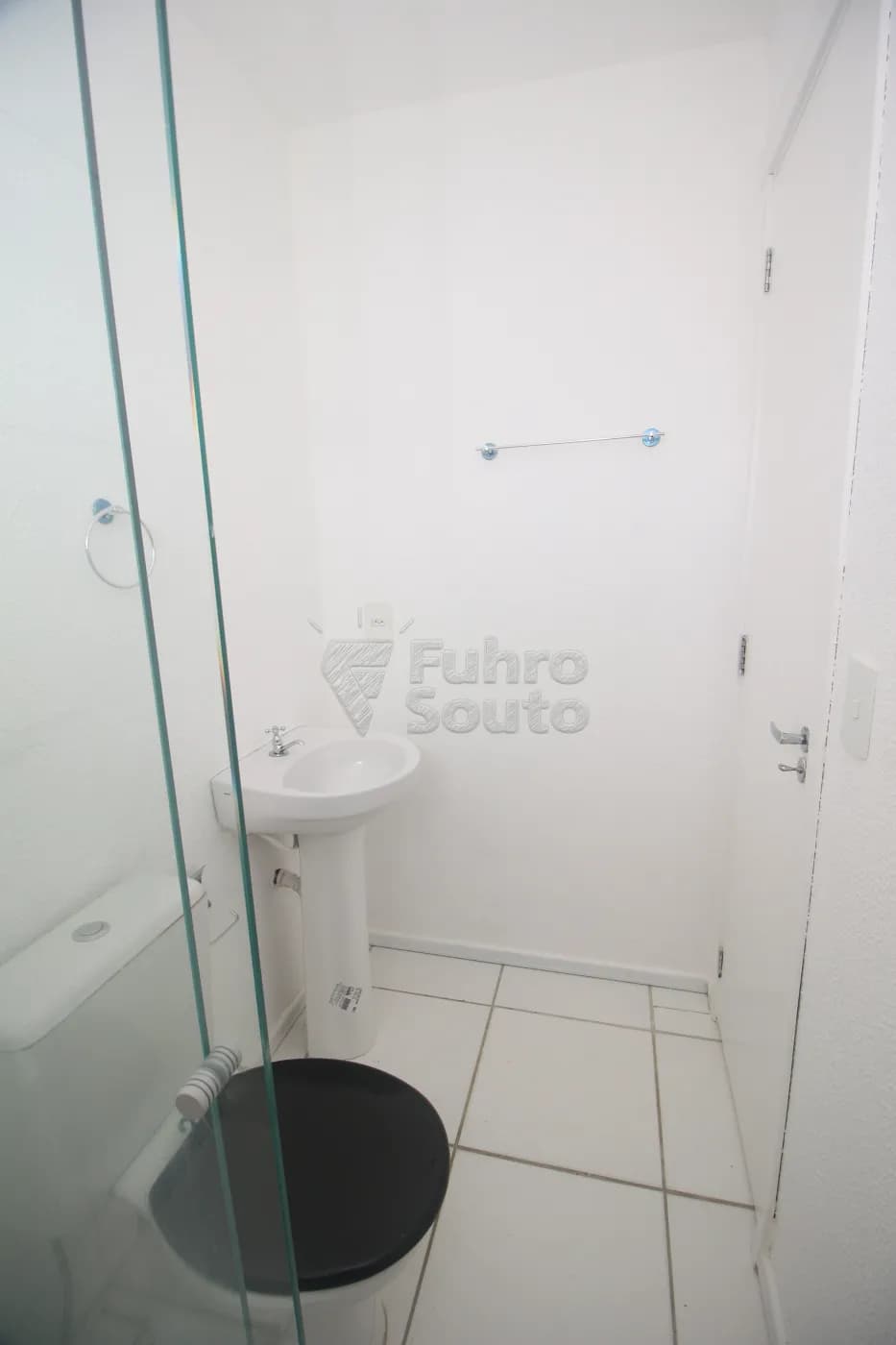 pelotas-casa-condominio-areal-17-05-2025_02-14-47-23.webp