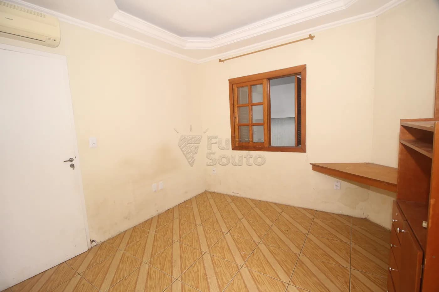 pelotas-casa-padrao-tres-vendas-12-07-2025_16-29-39-15.webp