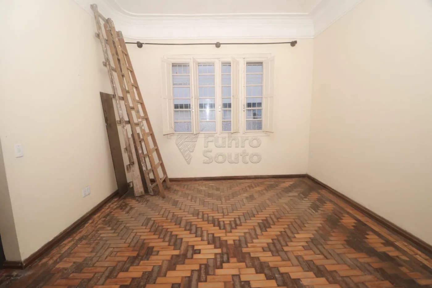 petrlr-pelotas-casa-padrao-centro-22-04-2026_10-18-46-69e8cab6b9757.webp