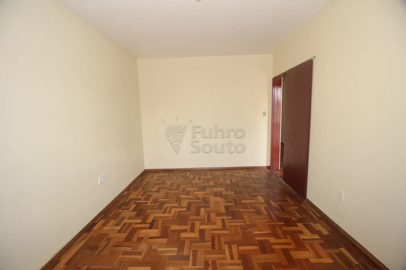 pj5dbg-pelotas-casa-padrao-centro-28-02-2025_10-36-32-26.webp