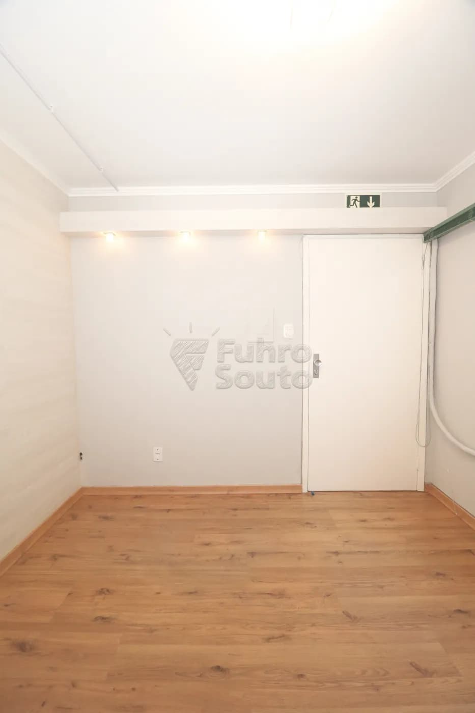 pnj0gk-pelotas-comercial-sala-em-condominio-centro-07-07-2026_00-06-22-6a4c6d2e3f174.webp
