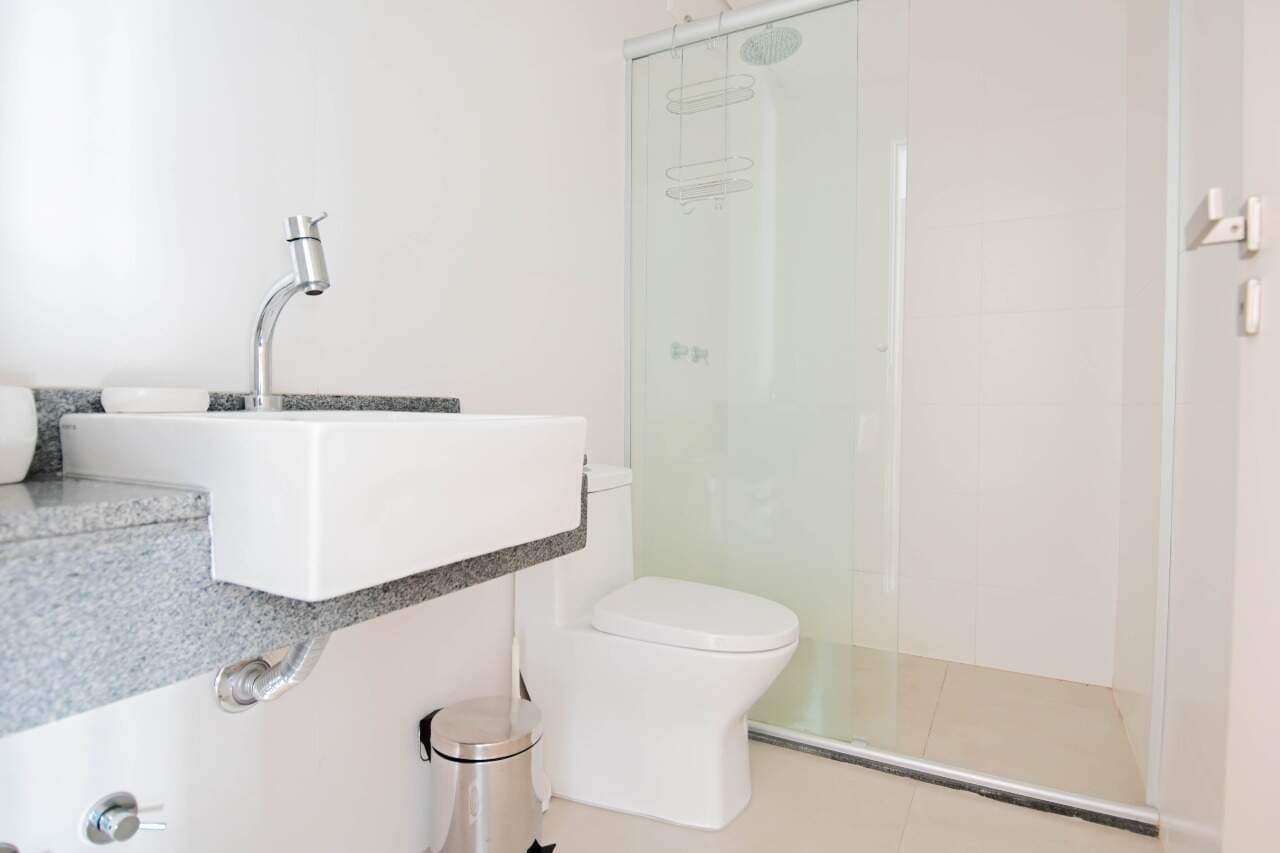 pw5zu-apartamento-1-quarto-no-pelotas-banheiro-social.jpg