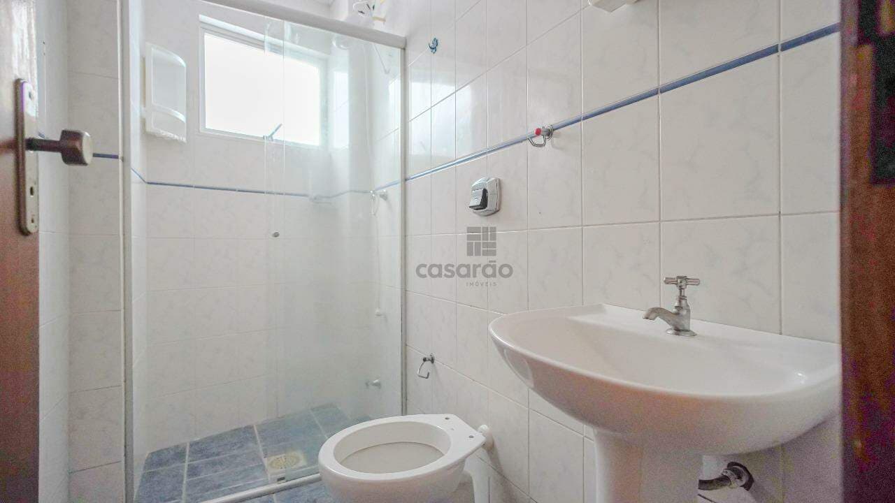 q4467-apartamento-2-quartos-no-pelotas-banheiro-social.jpg