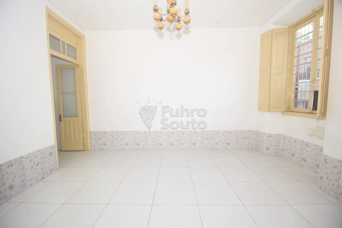 q7nxom-pelotas-comercial-casa-centro-07-06-2025_00-13-09-32.webp