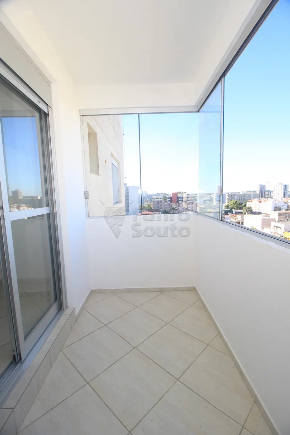 q8y5mo-pelotas-apartamento-padrao-centro-24-04-2025_01-13-48-18.webp
