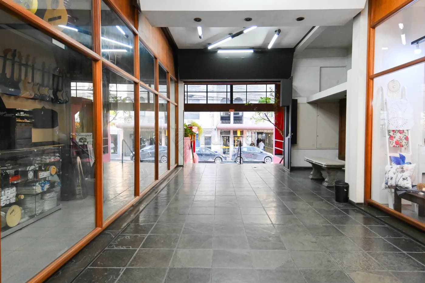 q9gpue-pelotas-comercial-sala-em-condominio-centro-18-09-2024_18-22-12-10.webp