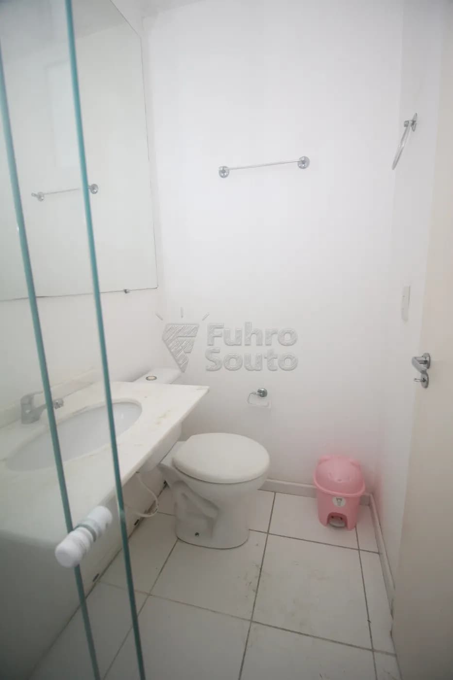 qbirbb-pelotas-casa-condominio-tres-vendas-14-07-2025_23-48-35-13.webp