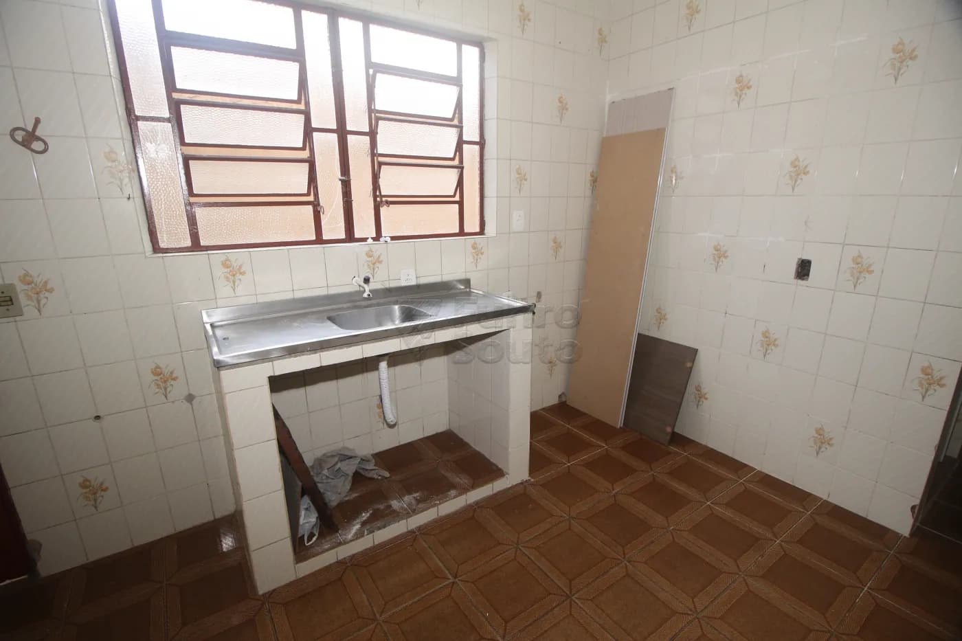 qd48vp-pelotas-casa-padrao-centro-28-02-2025_10-36-11-9.webp