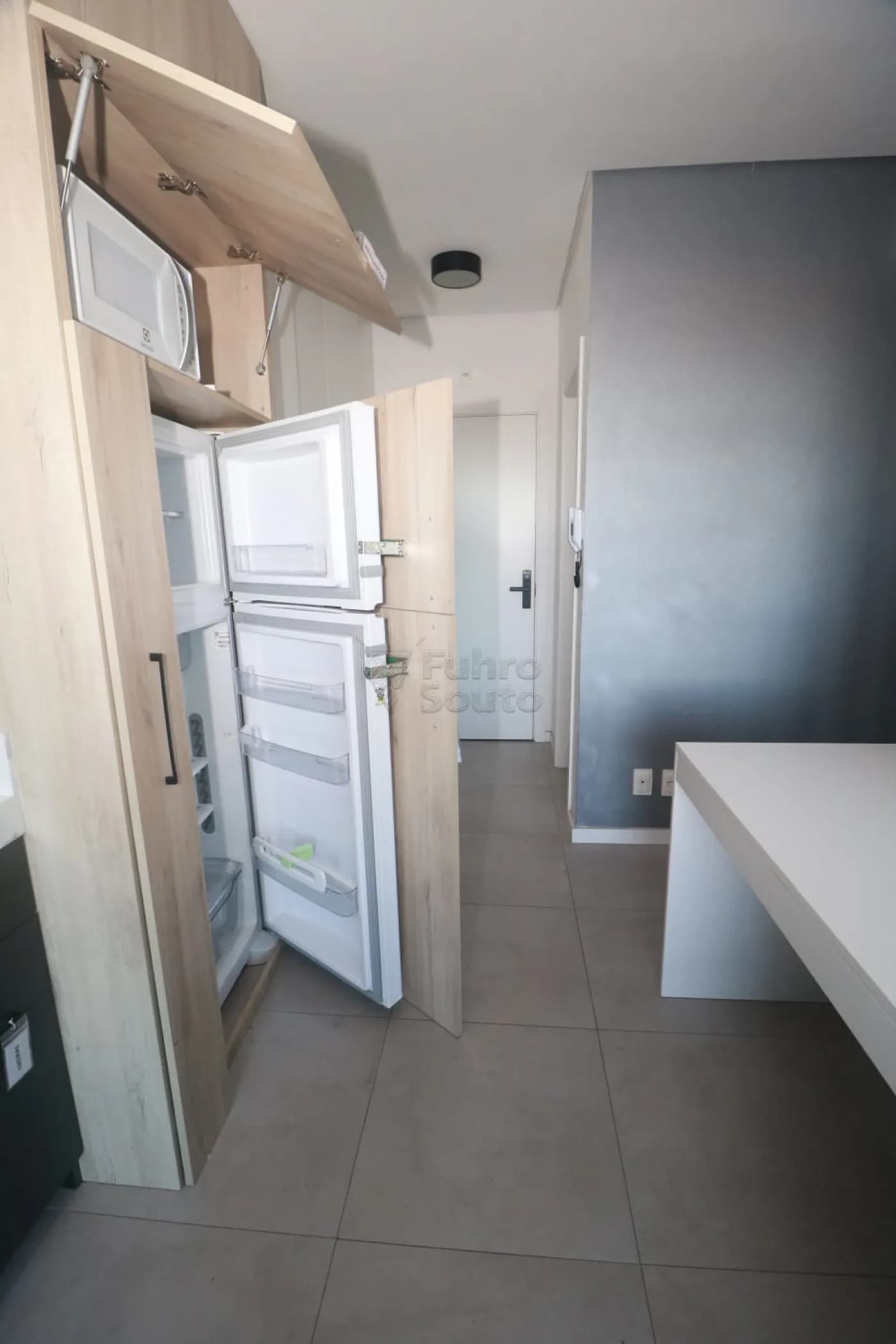 qgel6f-pelotas-apartamento-loft--studio-centro-22-05-2026_15-20-30-6a109e6e11f62.webp