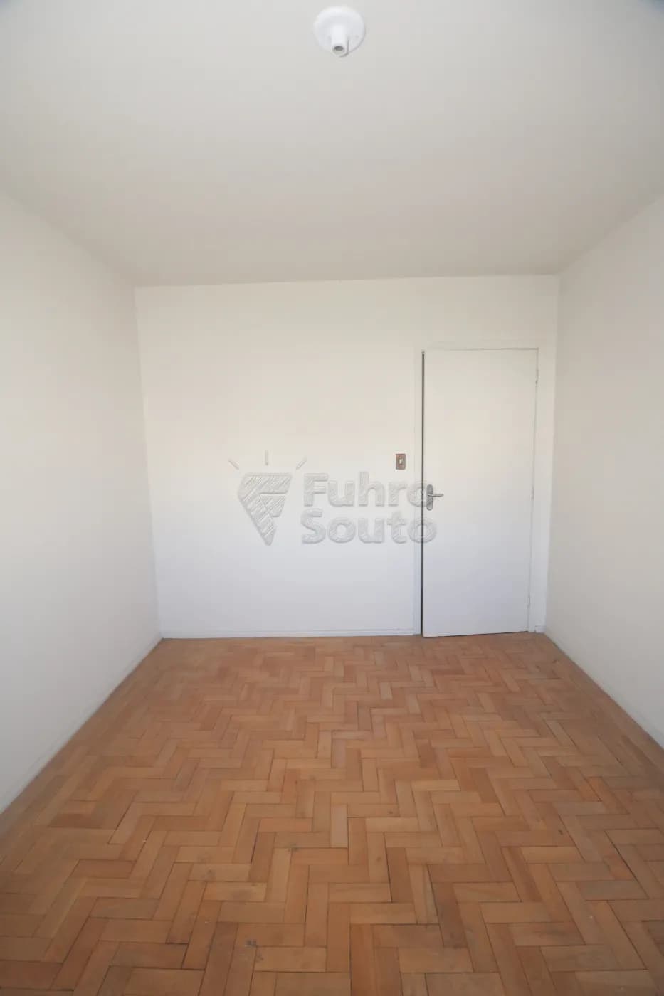 qgf20p-pelotas-apartamento-padrao-centro-26-06-2026_19-48-19-6a3f01b381ac5.webp