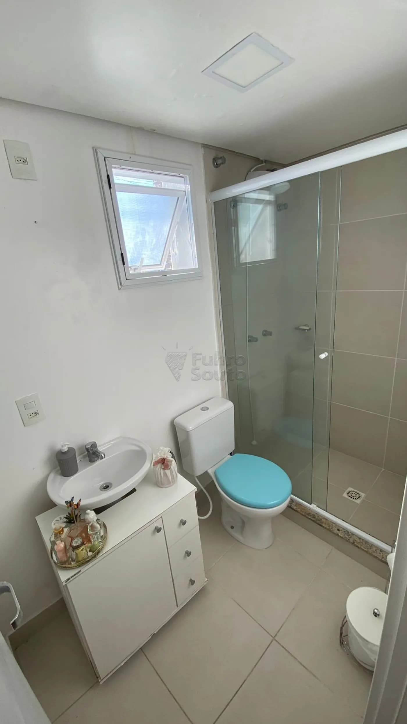 qi3ue-pelotas-casa-condominio-areal-02-08-2024_15-42-56-9.webp