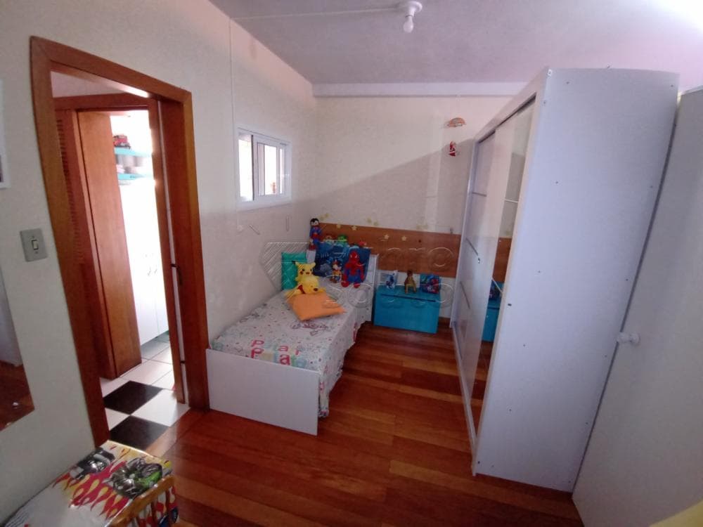 qngjaqq-quarto.jpg
