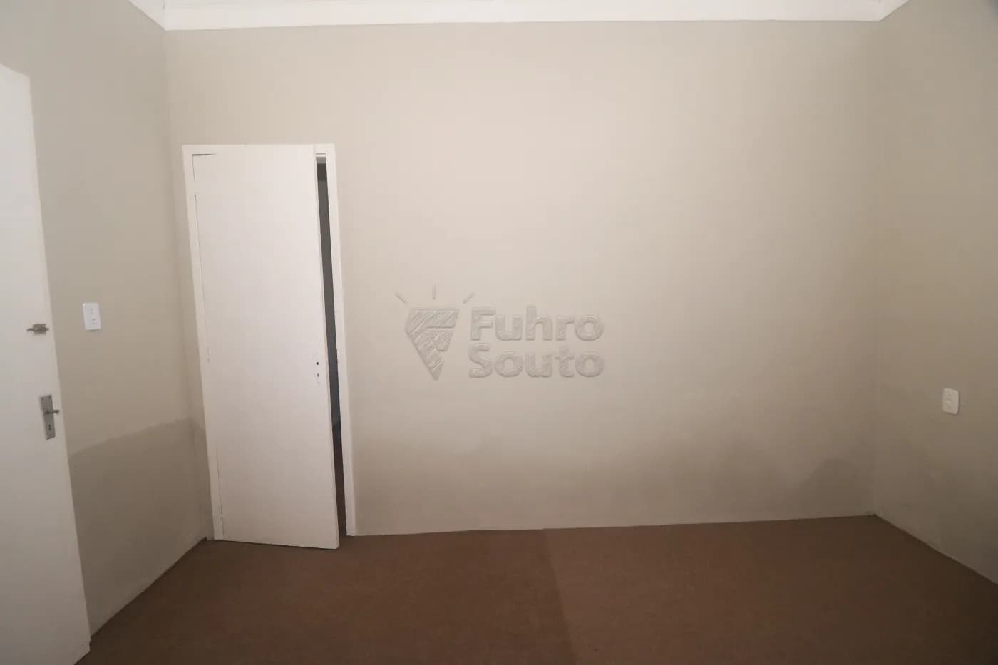 qnz13-pelotas-casa-padrao-centro-10-07-2026_00-16-41-6a5064195ecda.webp