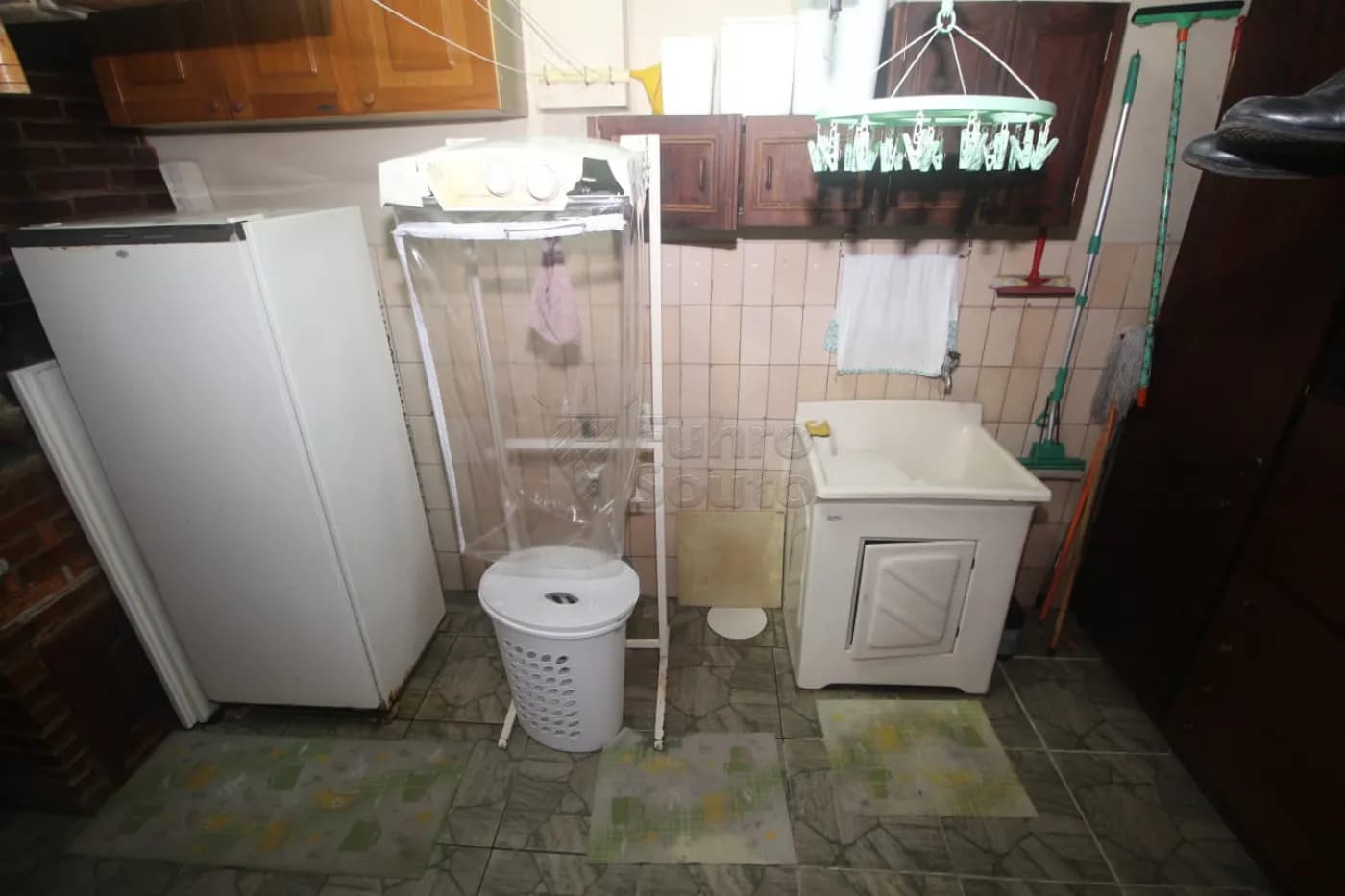 qo8nv7-pelotas-comercial-casa-centro-11-11-2024_16-49-20-52.webp