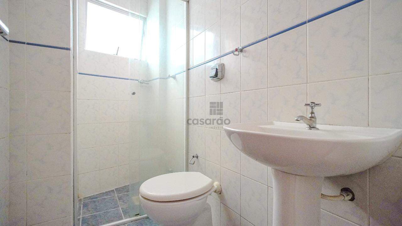 qojrss-apartamento-2-quartos-no-pelotas-banheiro-social.jpg